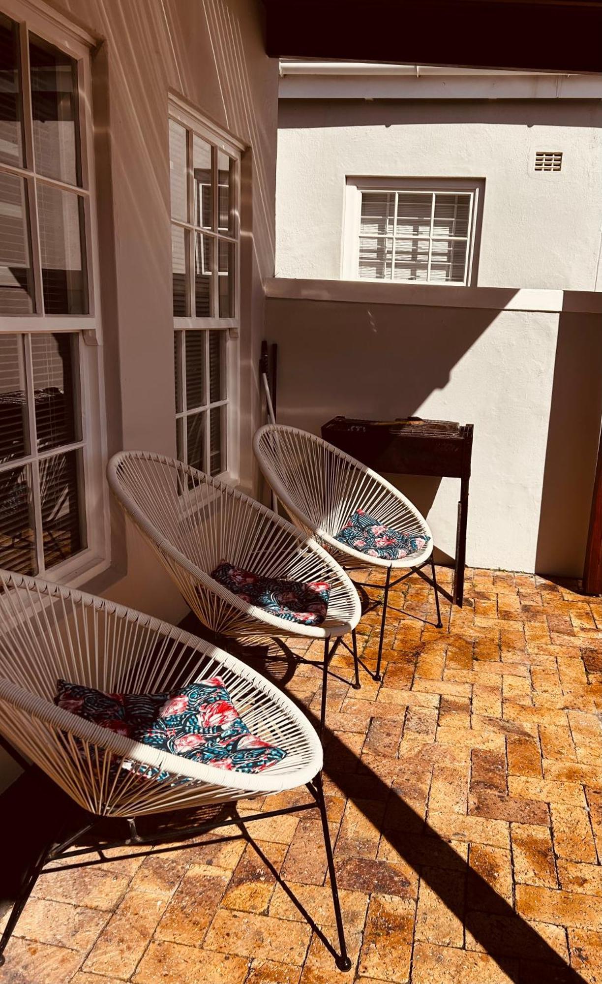 Botany House, In The Heart Of Hermanus Exterior photo